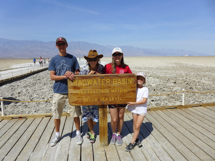 Долина Смерти - самая низкая точка Северо-Американского континента - 85.5 метра