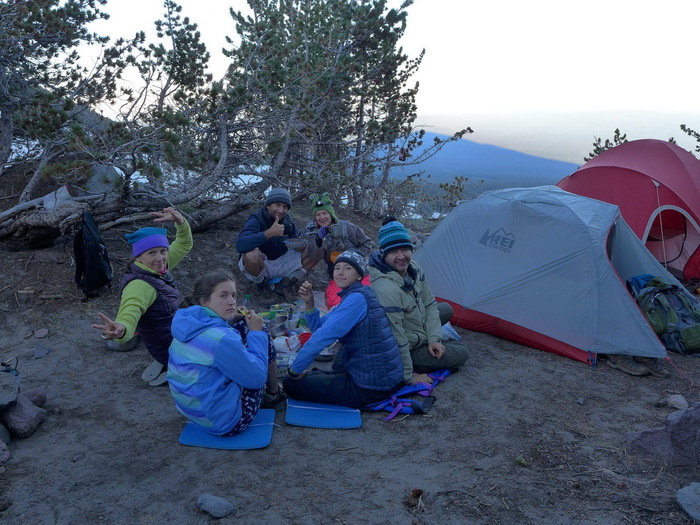 shasta base camp -diner